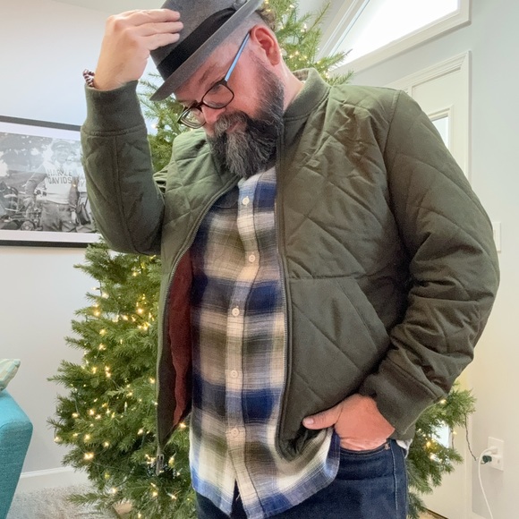 Meet your Posher, Beej - Picture 12 of 16